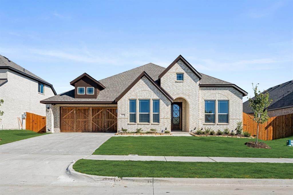 577 Red Maple Road, Waxahachie