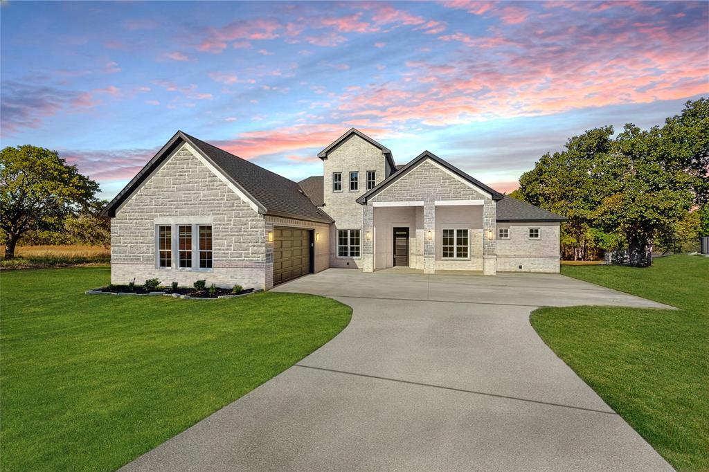 1161 Gonzollas Road, Springtown