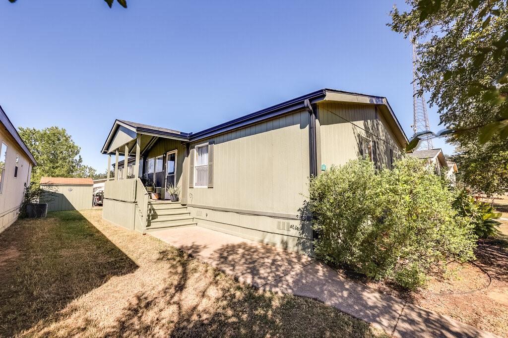 3205 Wooded Glen Way, Fort Worth