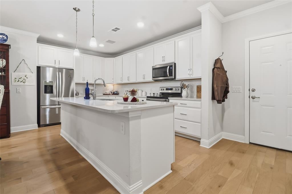 651 N Watters Road 8202, Allen