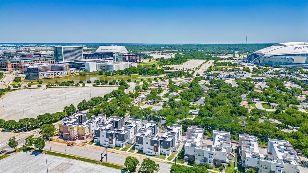 1215 E Beaconsfield Lane 706, Arlington