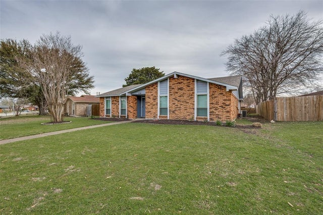 1510 California Trail, Plano