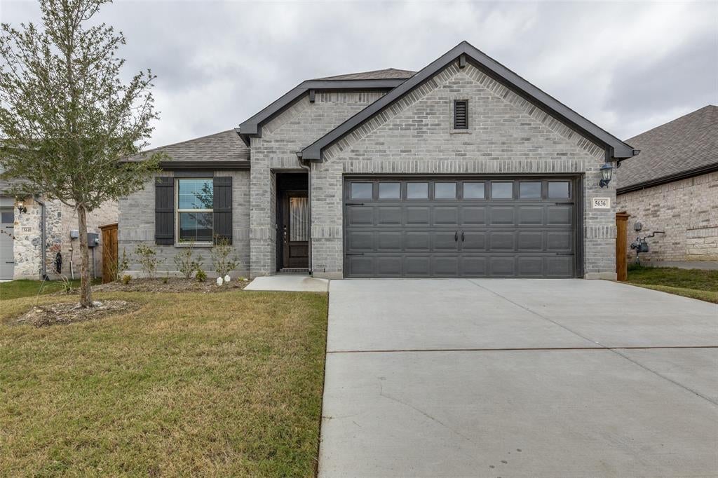 5636 Castle Peak Bend, Fort Worth