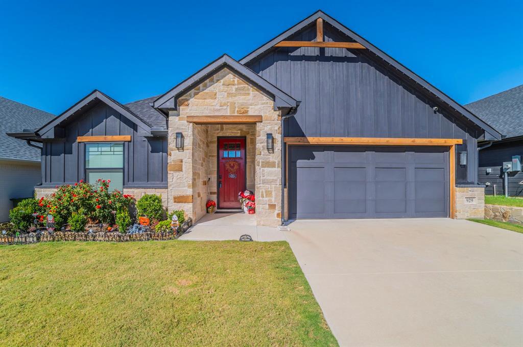 929 Tesslynn Avenue, Godley