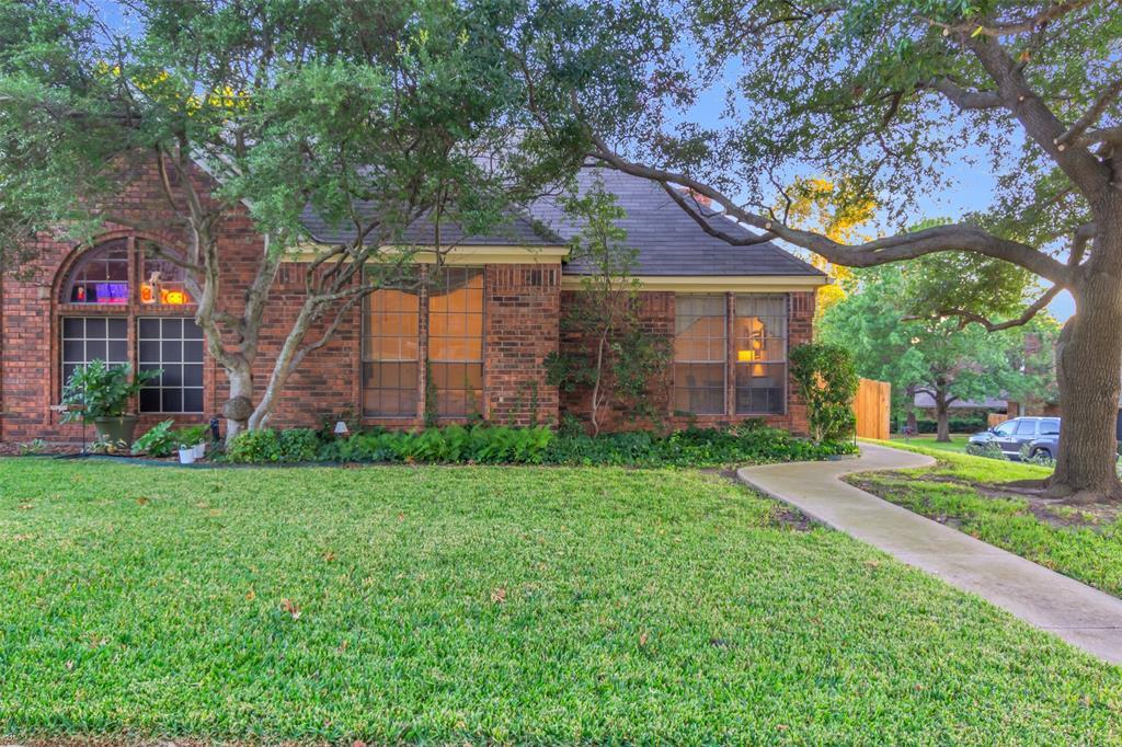 9224 Highedge Circle, Dallas