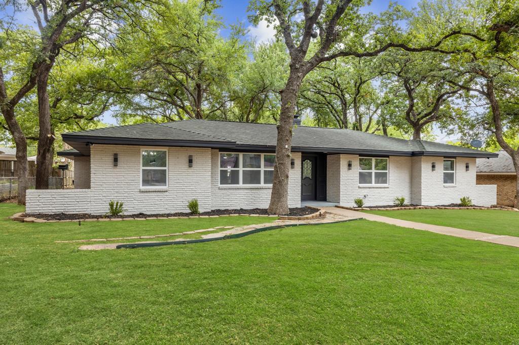 810 Sharpshire Street, Grand Prairie