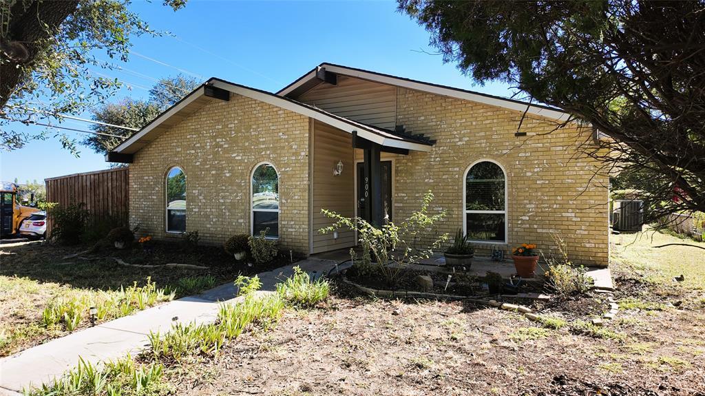 900 Overdowns Drive, Plano