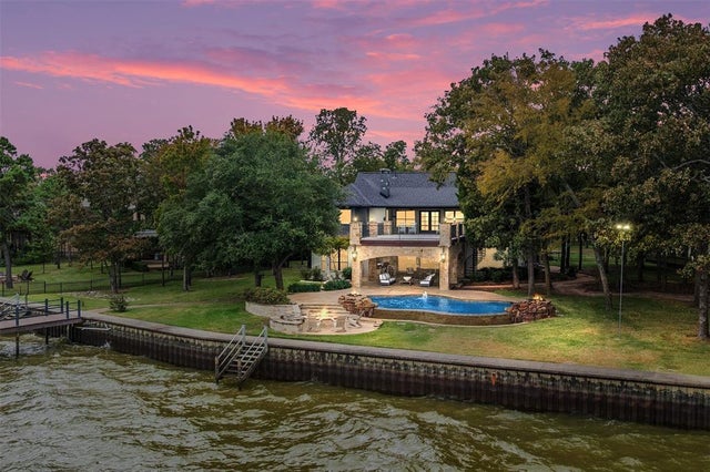 130 Diamond Point Drive, Mabank