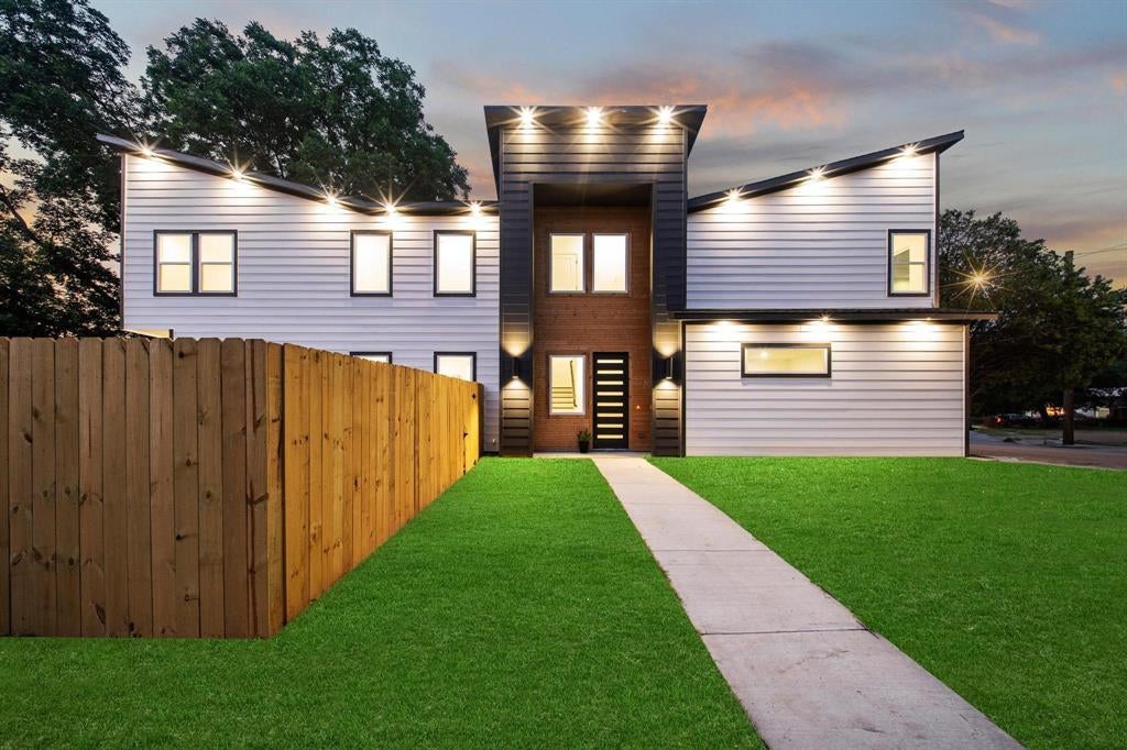 2503 Lawrence Street, Dallas