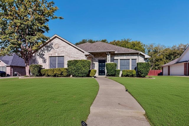 1911 Random Oaks Drive, Rockwall