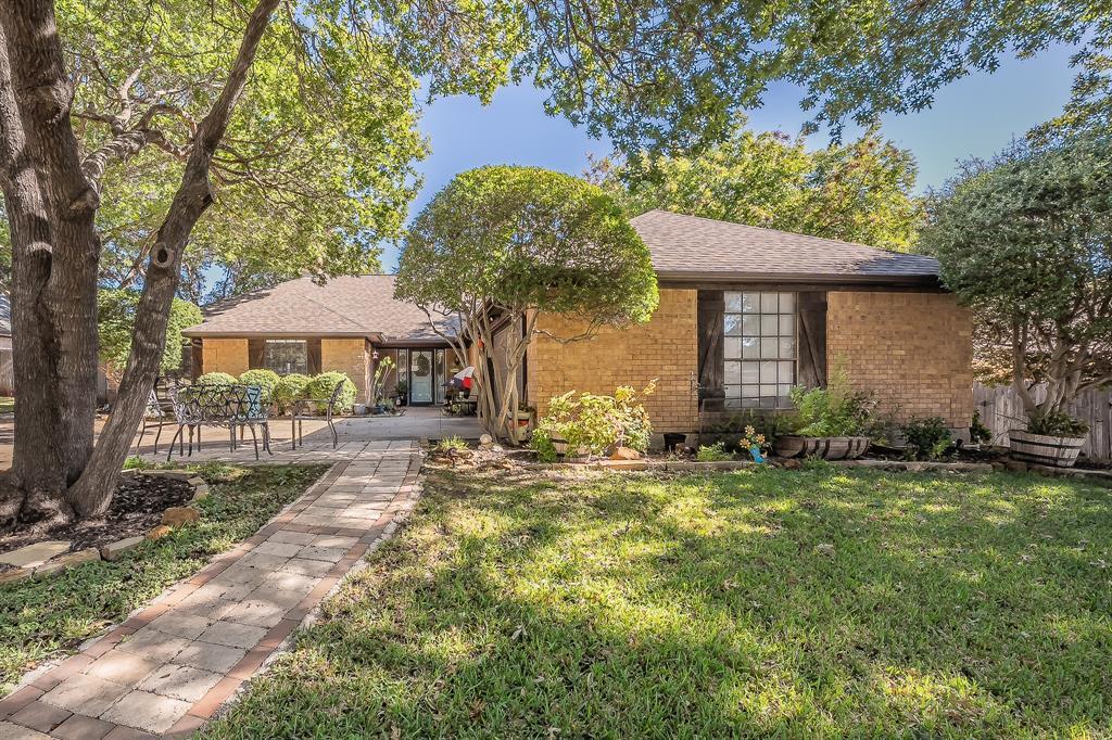 5004 Lake View Circle, North Richland Hills