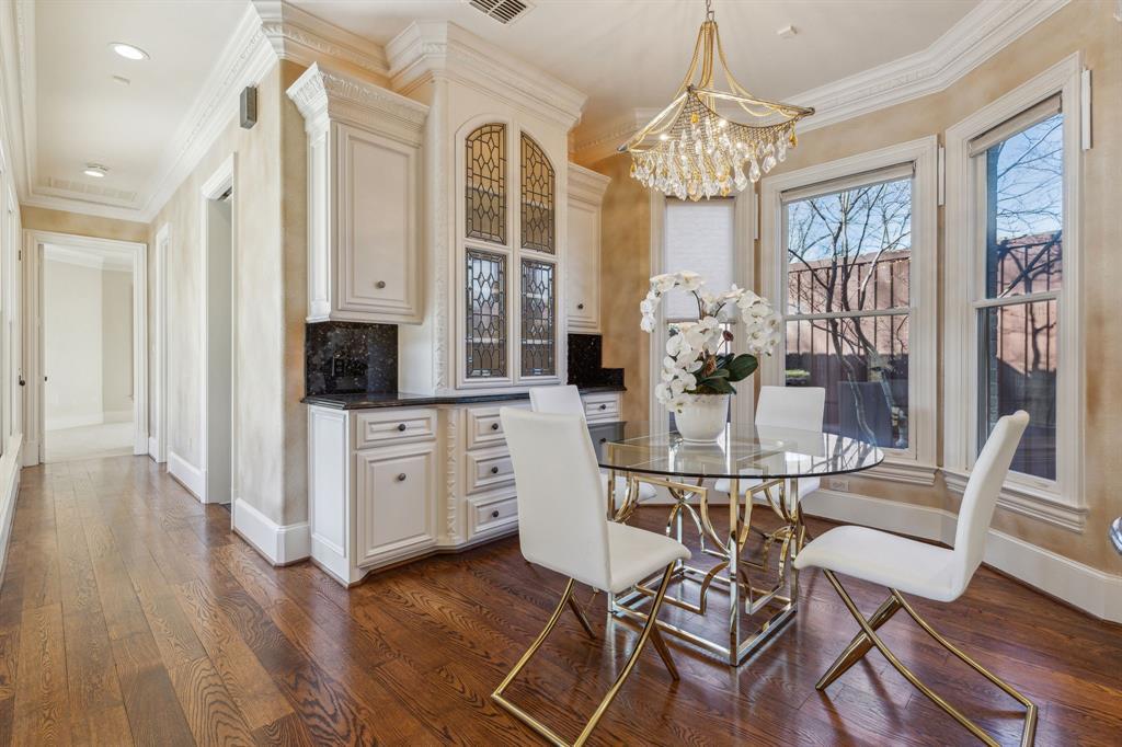 6416 Dykes Way, Dallas