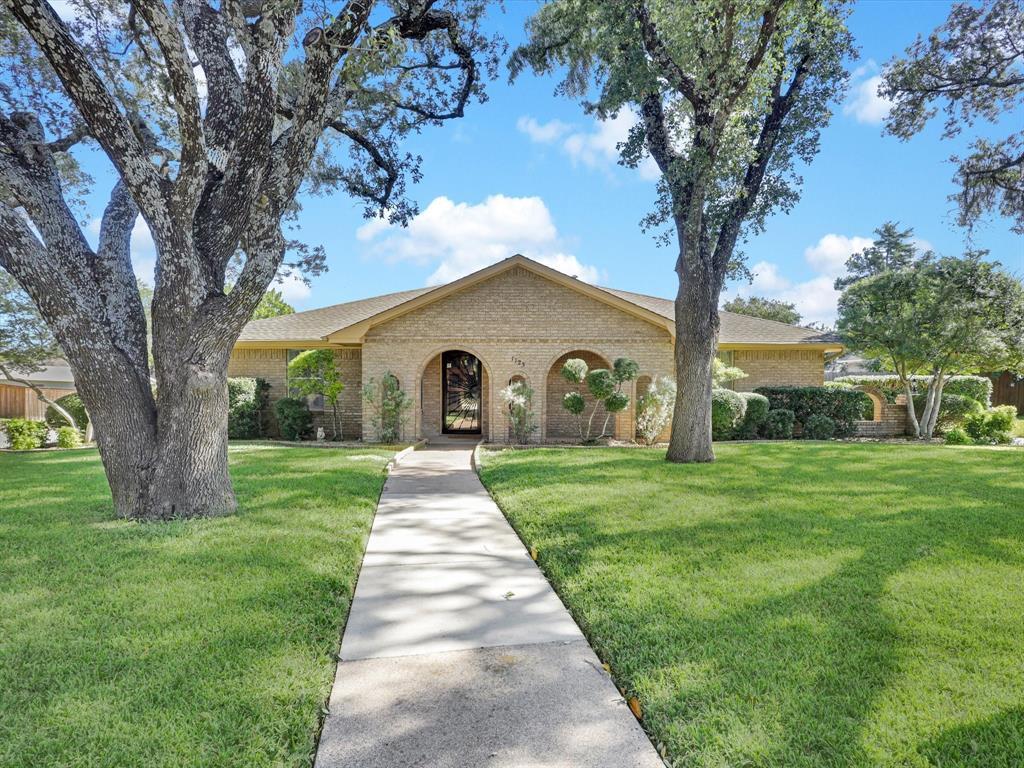 1123 Madlynne Drive, Cedar Hill