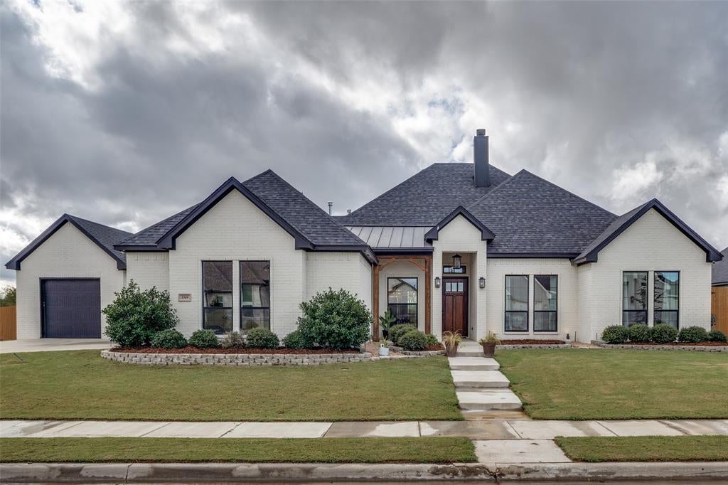 1349 Silent Springs Drive, Fort Worth