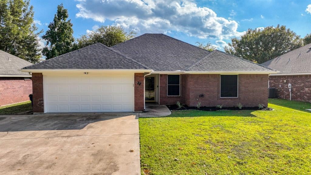 721 Lisa Street, Burleson