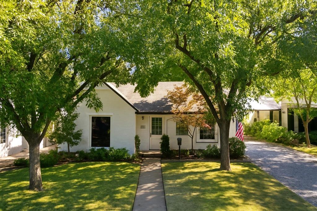 722 Tenna Loma Court, Dallas