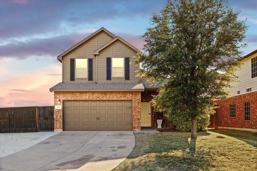 1612 Kings Glen Lane, Fort Worth