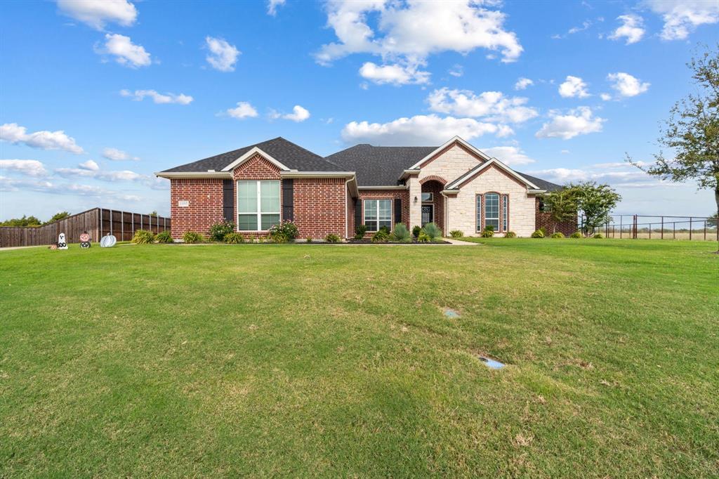 1095 Emilia Drive, Farmersville