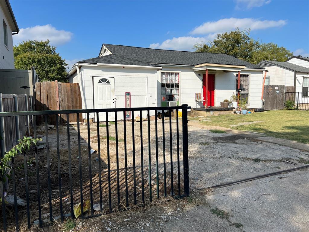 4423 Hopkins Avenue, Dallas