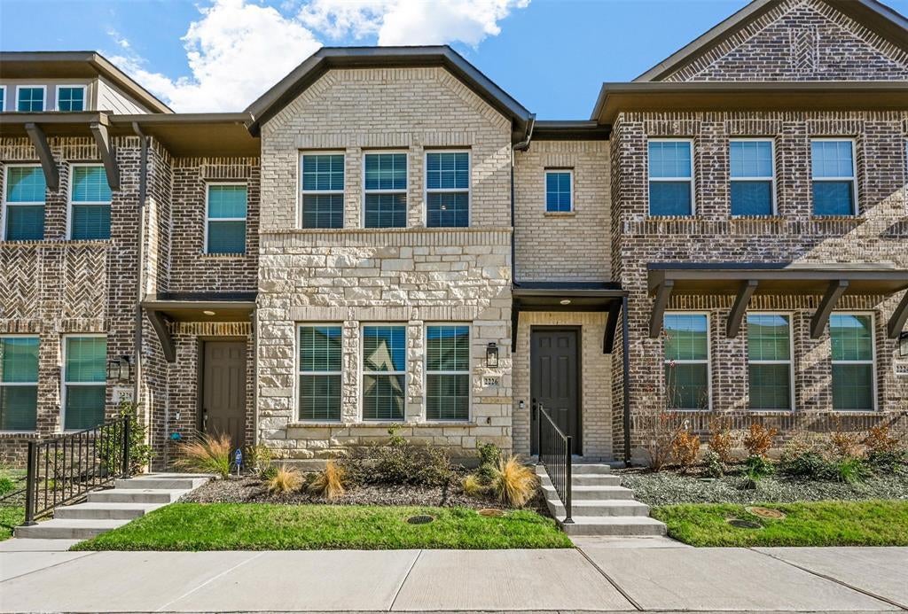 2226 Adena Springs Drive, Allen