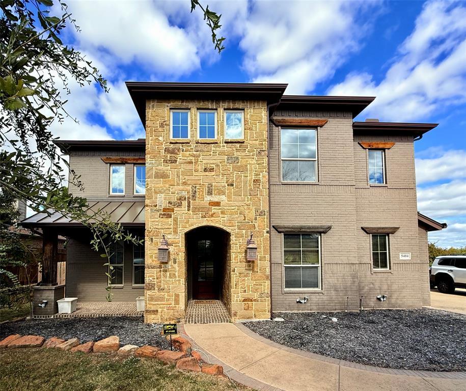 5404 Paloma Blanca Drive, Fort Worth