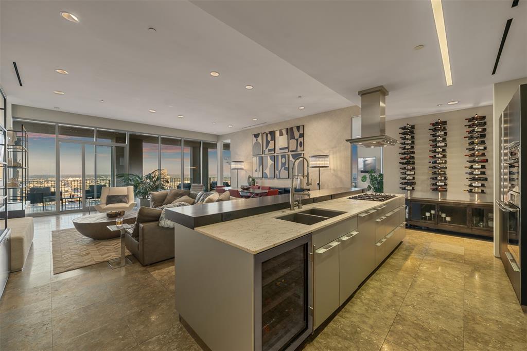 1717 Arts Plaza 2202, Dallas