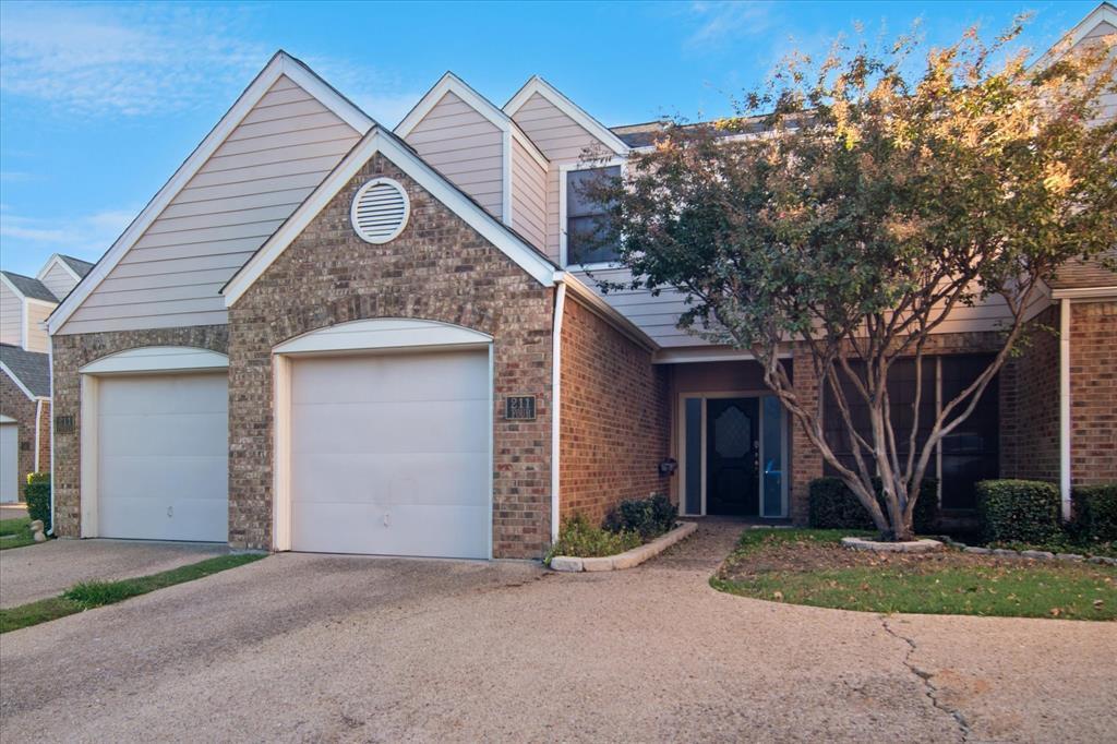 211 Cimarron Trail 4, Irving