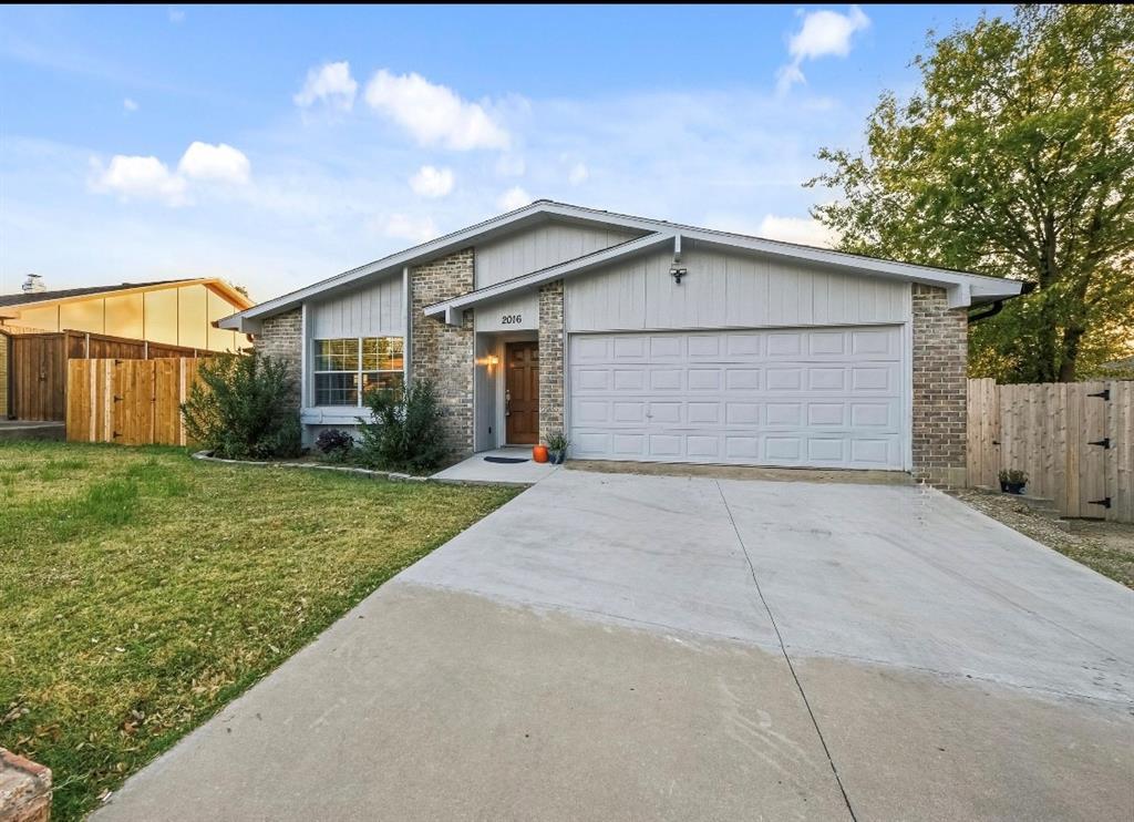 2016 Lymington Road, Carrollton