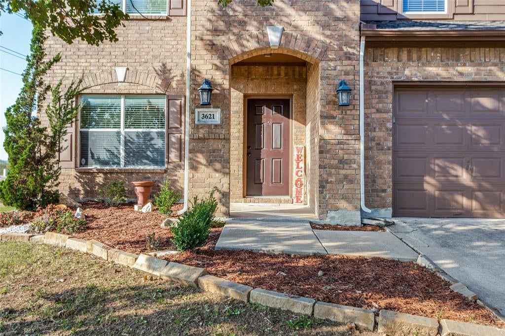 3621 Lake Hill Lane, Fort Worth