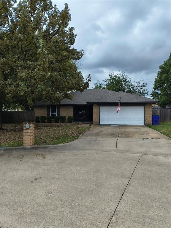 732 Kensington Lane, Mansfield