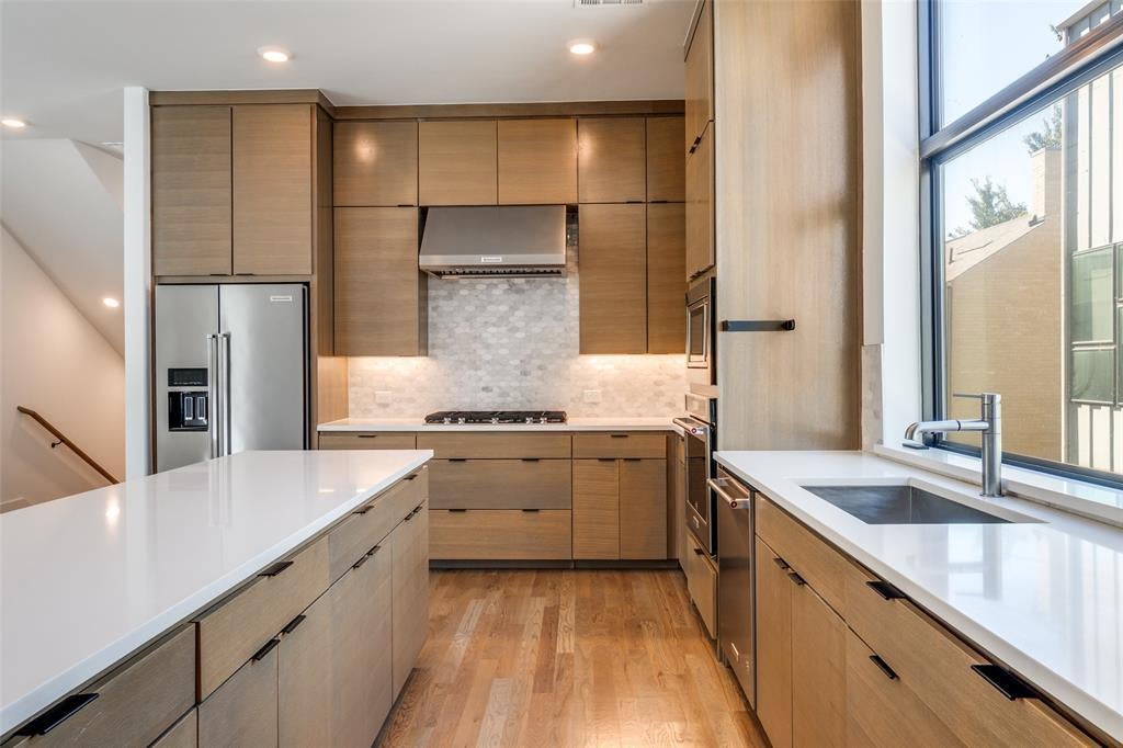 1914 La Croix Place, Dallas