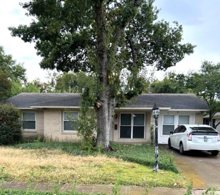 11316 Lippitt Avenue, Dallas