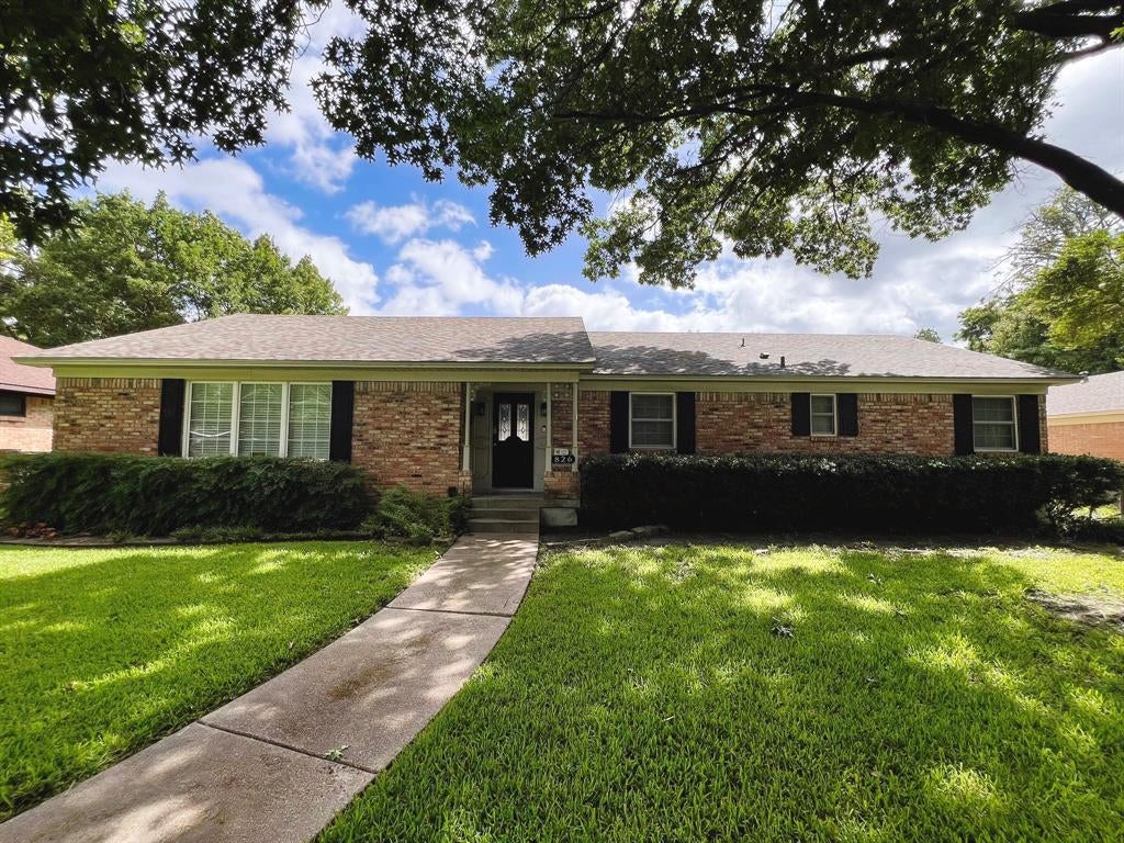 826 Sylvania Drive, Dallas