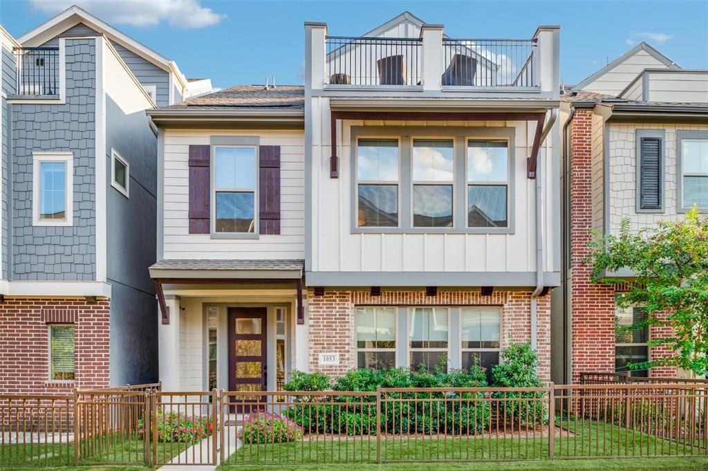 1053 Manacor Lane, Dallas