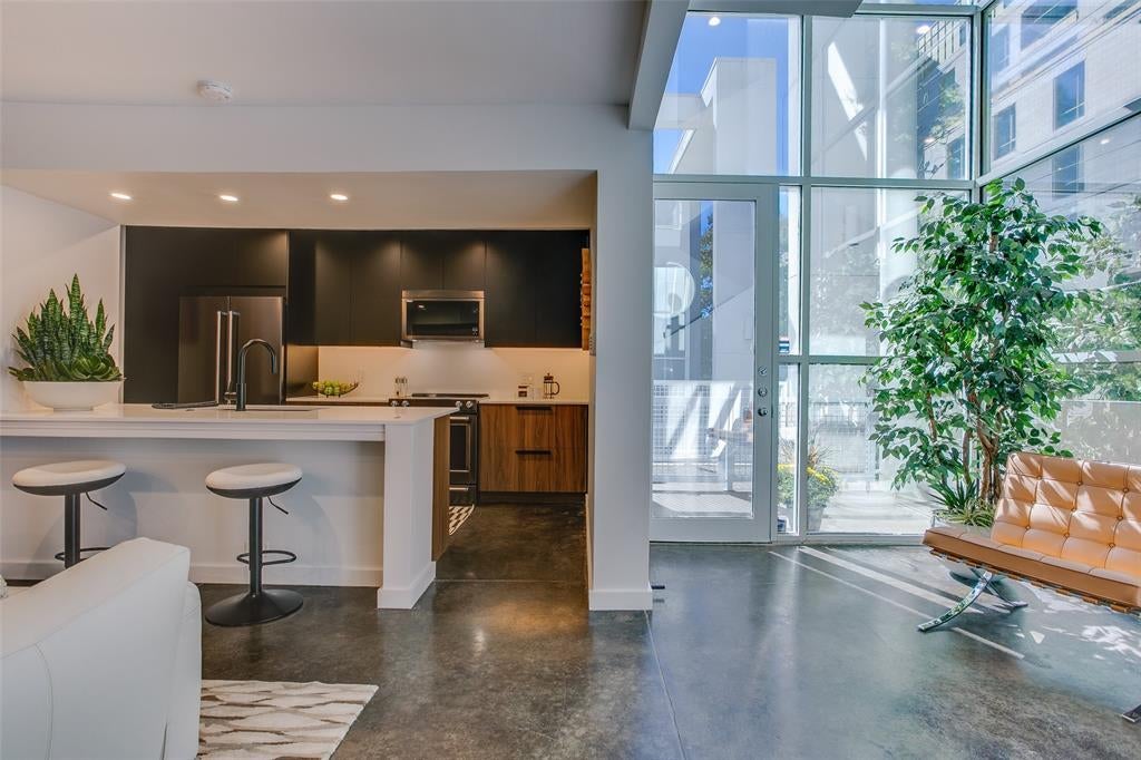 4214 Buena Vista Street 9, Dallas