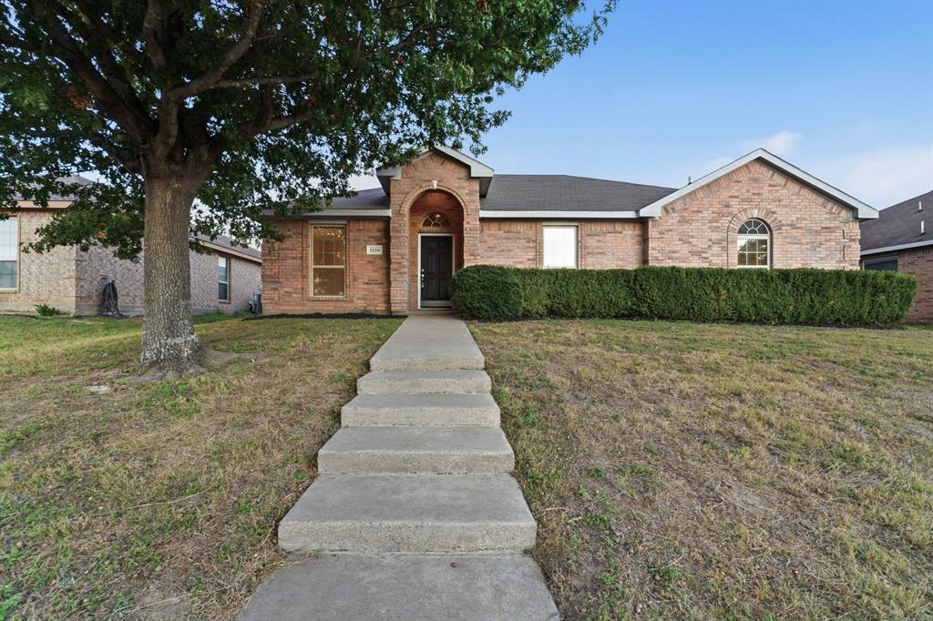 2120 Stonewood Drive, Lancaster