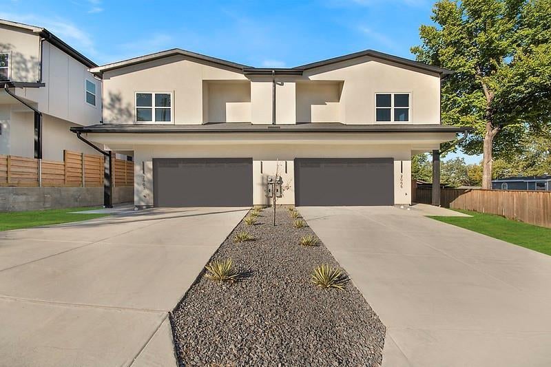 2003 Hearne Avenue, Dallas