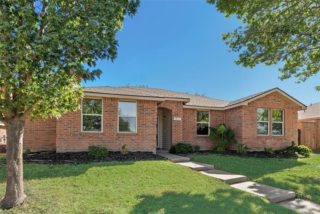 1837 Wildrose Drive, Rockwall