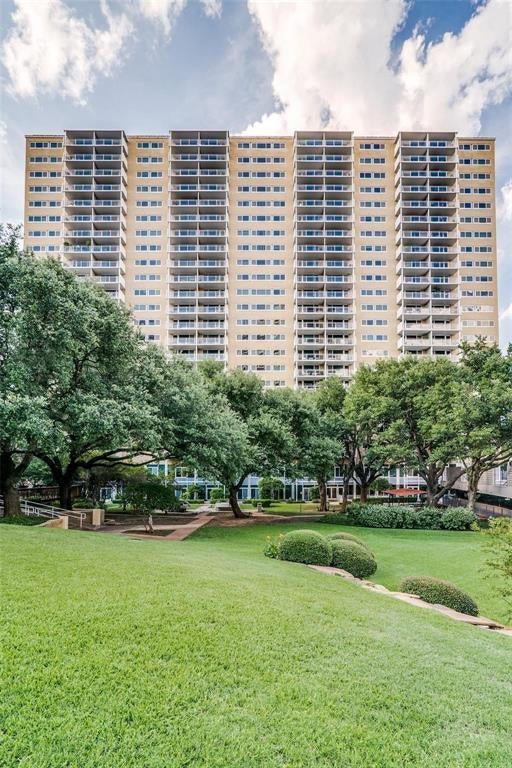 3883 Turtle Creek Boulevard 2010, Dallas