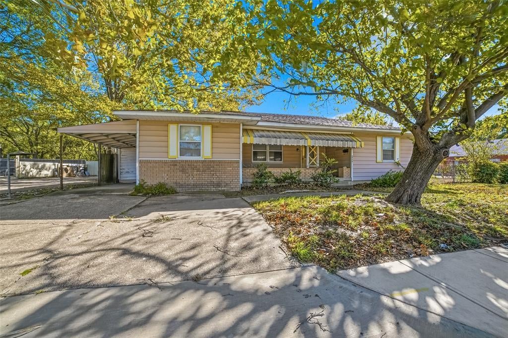 2926 N Prairie Creek Road, Dallas