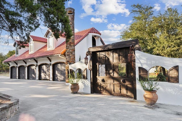 1900 Shady Oaks Drive, Southlake