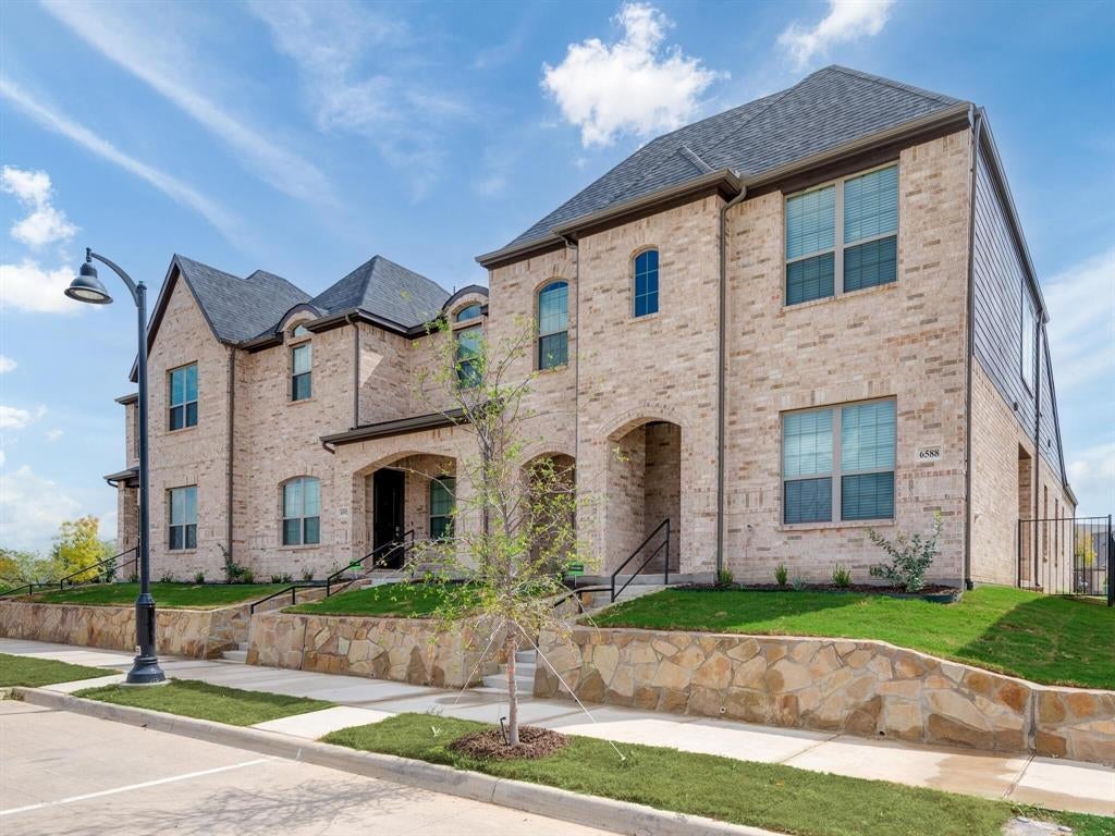 6500 Bold Ruler Lane, North Richland Hills