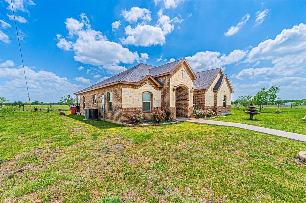 5032 County Road 212, Alvarado