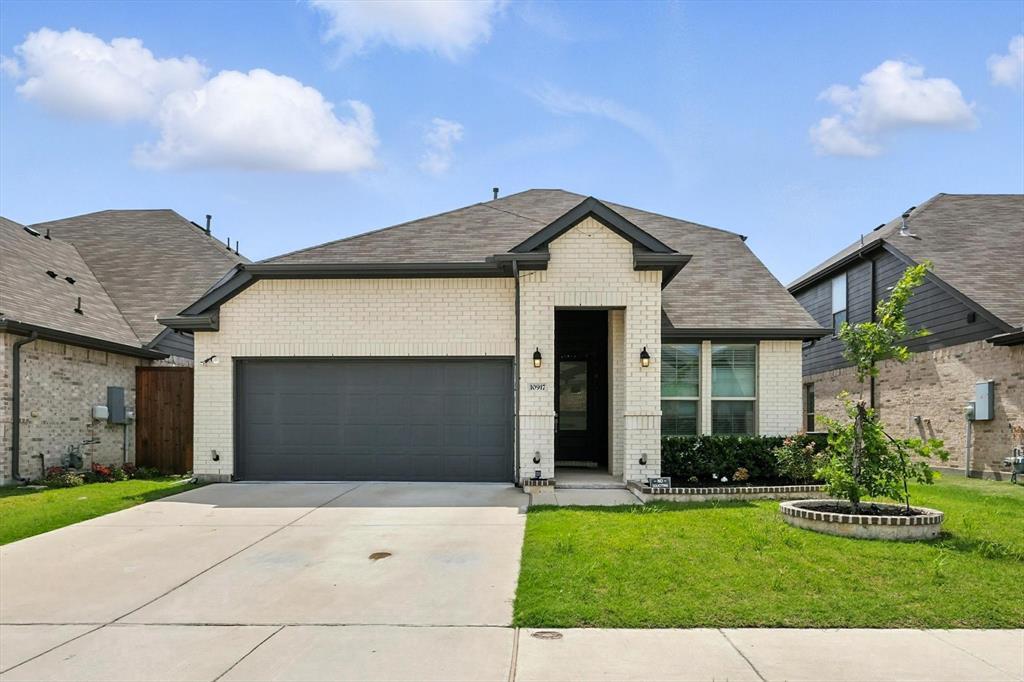 10917 Phelps Way, Fort Worth