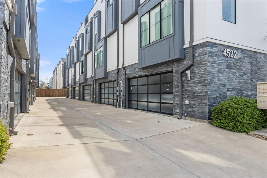 4522 Deere Street 105, Dallas