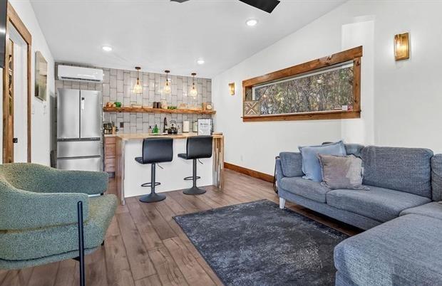 18099 County Road 446, Lindale