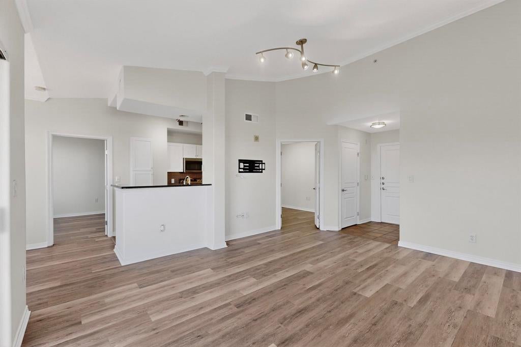 330 Las Colinas Boulevard E 418, Irving