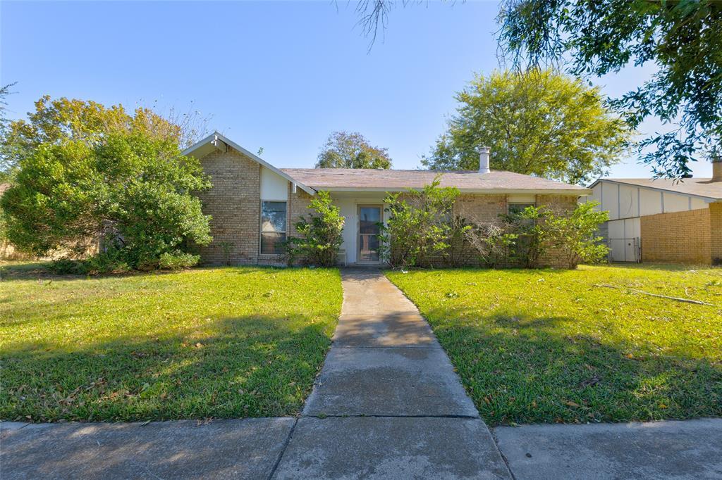 1833 Clark Trail, Grand Prairie