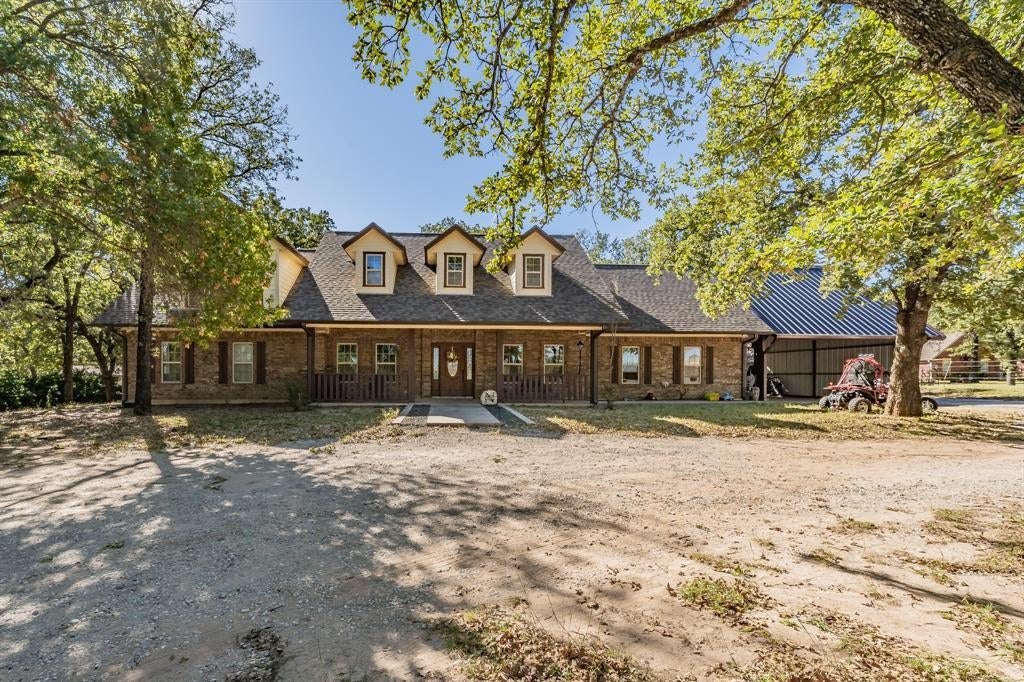 2865 J E Woody Road, Springtown