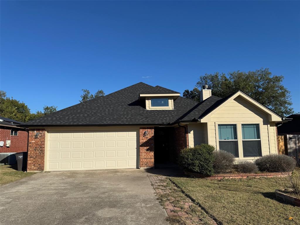 6611 Rockdale Road, Fort Worth